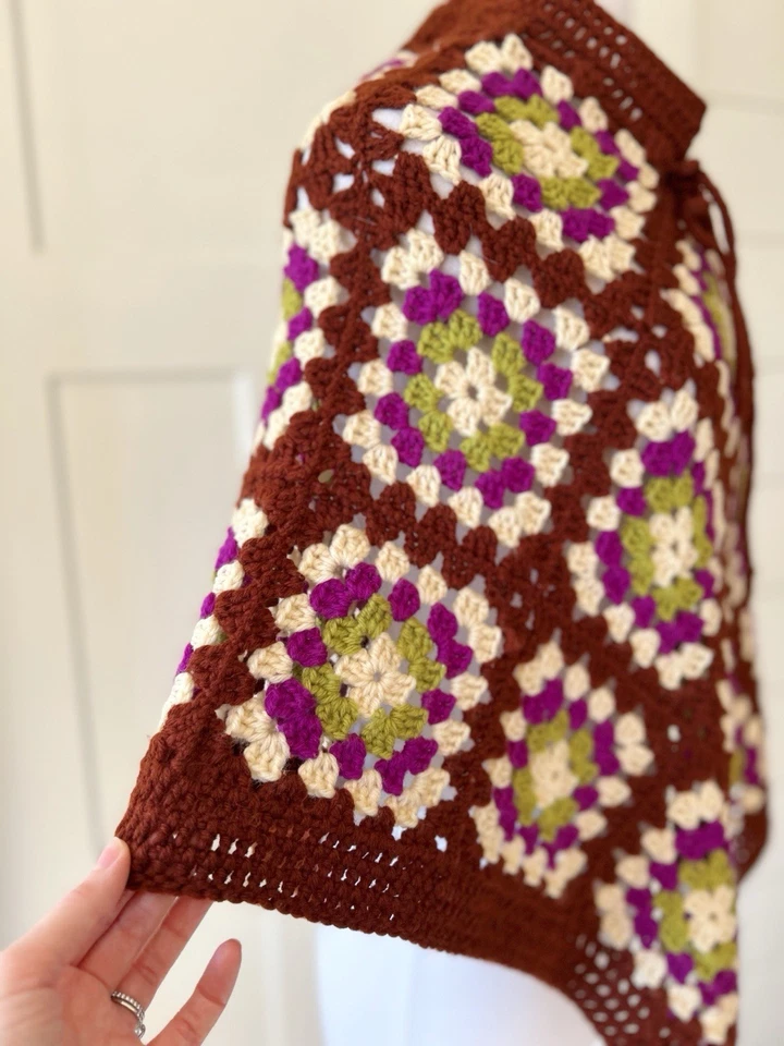 Poncho Vintage Crochet Cuadrado Abuela Años 70/80 Hecho a Mano Acrílico Tejido  Foto 4 de 4