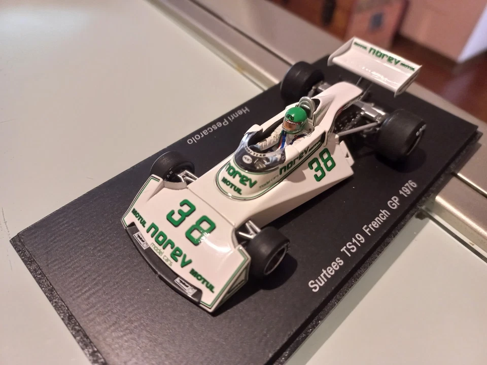 SURTEES TS19 #38 Henri Pescarolo - French GP 1976 - Spark 1/43 - Ref. S4005 - Immagine 3 di 4