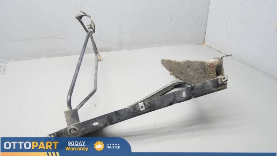 Soporte de guardabarros Pontiac Solstice 2006-2009 soporte superior derecho lado del pasajero OEM Foto 4 de 4