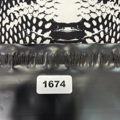 Under Armour Shirt XL White Black Compression All Over Print Cobra Snake Venom - Picture 9 of 9