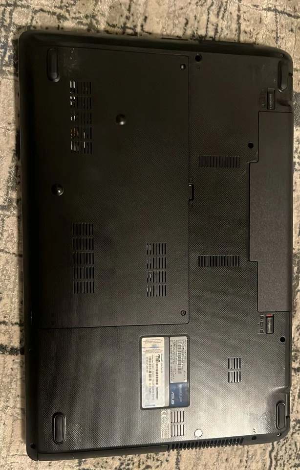 Asus X73S / 17,3 Zoll,Core i5 2450M / 8GB RAM, 120GB SSD,300GB  HDD Notebook - Bild 3 von 4