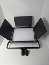 Neewer Bi-Color LED Light LED-NL660 3200K/5600K 40W W light stand Tripod.