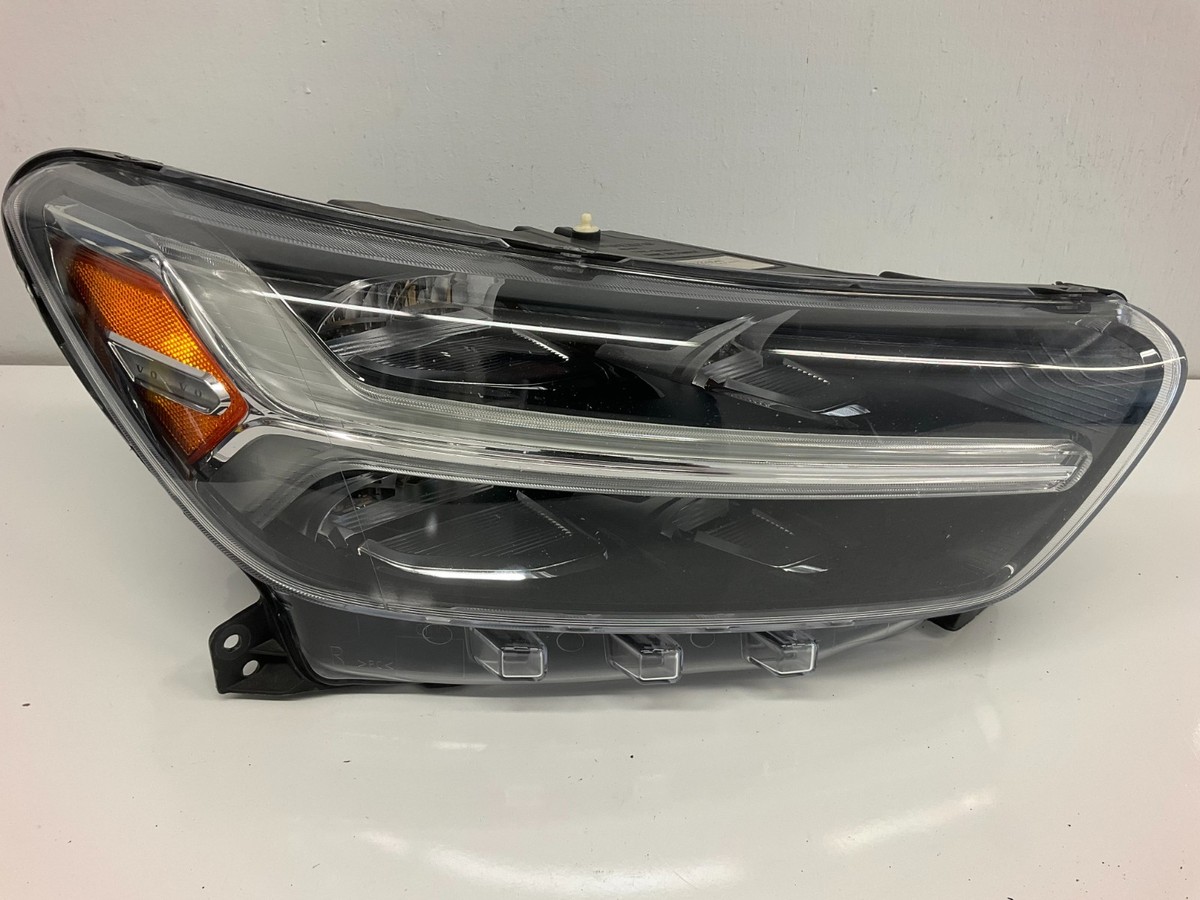19-22 Volvo XC40 Right Adaptive Headlight Assembly JB0B 31655999