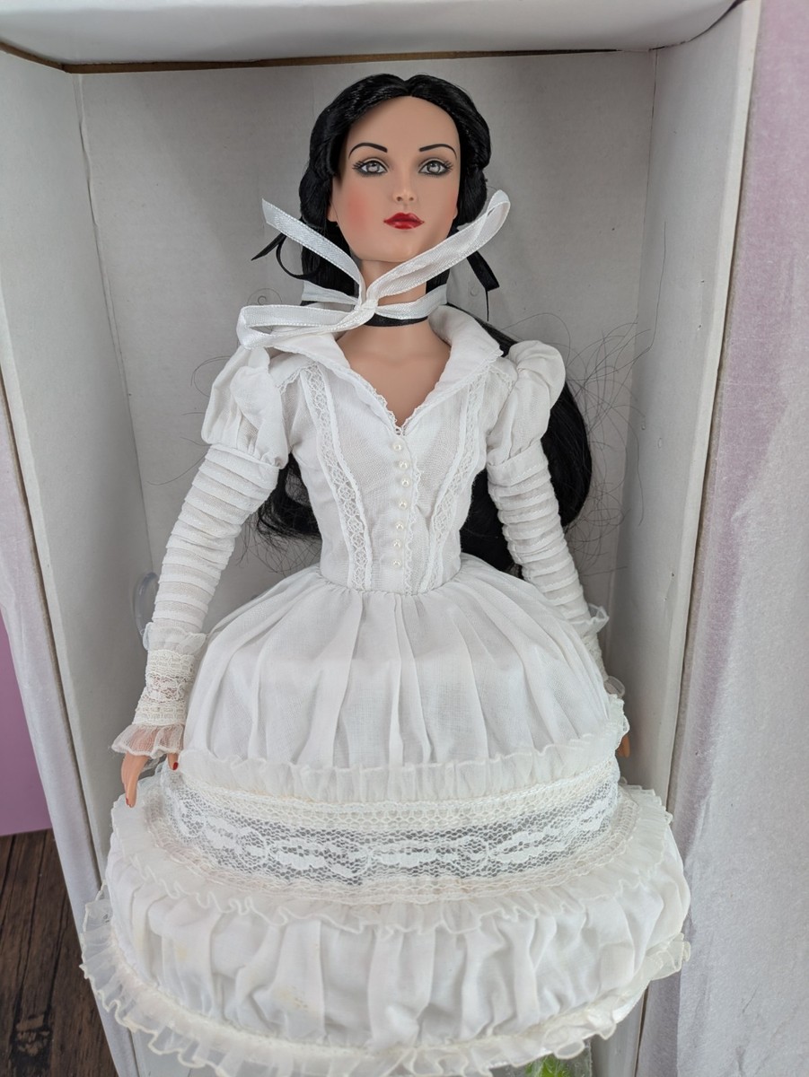 TONNER “Snow Queen” T8SQDD01 TONNER “Snow Queen” T8SQDD01 Tonner Snow Queen, Kai, Gerda
