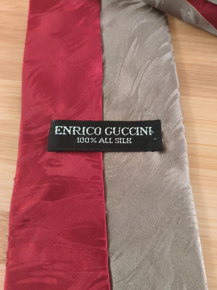 Corbata de seda Enrico Guccini diseño geométrico rojo/plateado/dorado Foto 3 de 4