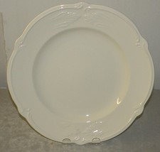 NEW Dinner Plate Rocaille Mais  Cream  ,GIEN France , exclusive piece
