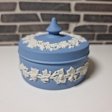 Wedgewood Jasperware Dose England Puderdose Schmuckdose DeckelDöschen