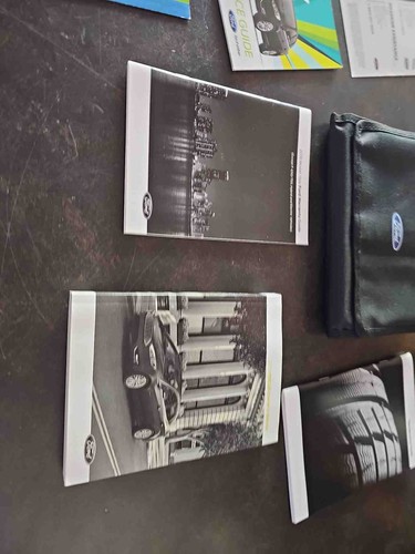 18 FORD FOCUS Owners Manual - Picture 6 of 6
