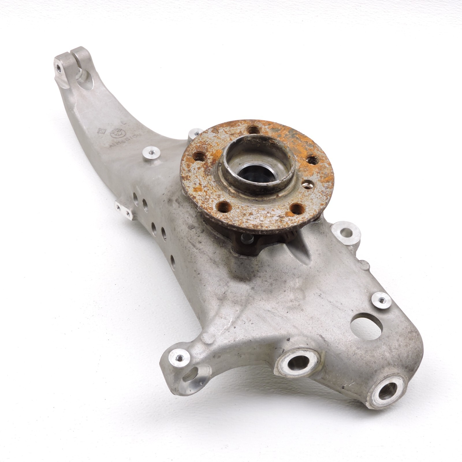 2014-2020 BMW i8 Front Left Drivers Knuckle Spindle Hub Housing Factory -24-I-L