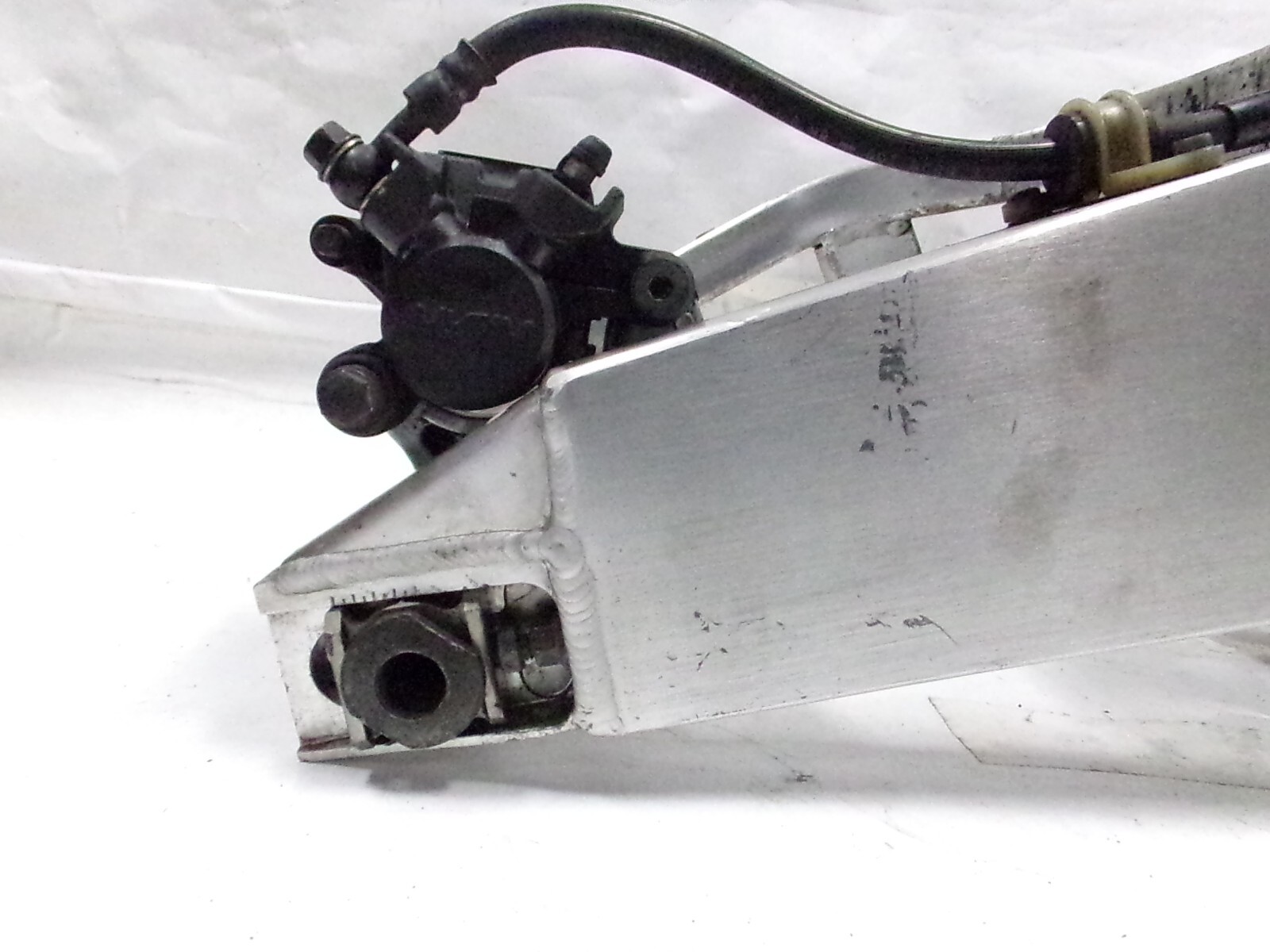 00 01 HONDA CBR 929 929RR CBR929 CBR929RR rear swing arm swingarm shock