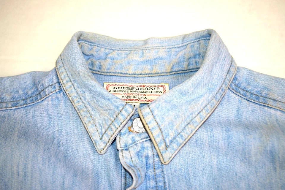 Camisa Vintage GUESS Chambray Tamanho M Anos 80 Georges Marciano Design Baggy EUA - Imagem 3 de 4