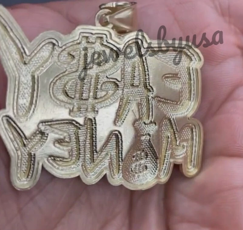 Mini colgante de metal macizo fino personalizado enchapado en oro amarillo plateado para hombre Foto 3 de 4