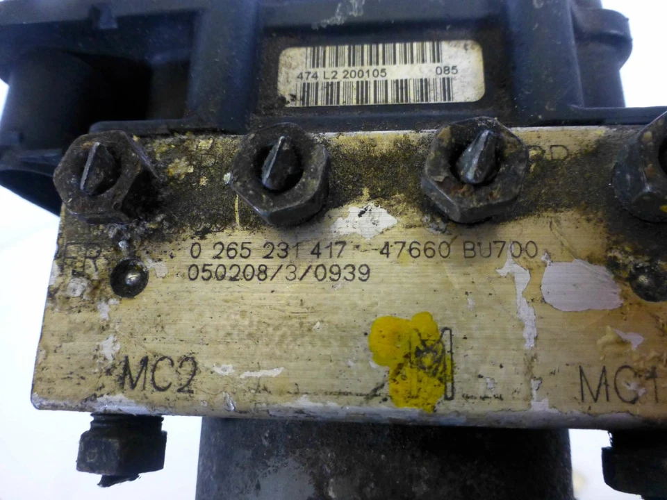 BOMBA/MODULADOR/UNIDAD DE CONTROL ABS NISSAN ALMERA TINO 2000-2006 47660 BU700 Foto 2 de 2