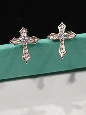 Rnivida Cross Earing Set