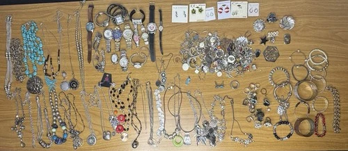 7.4 lb Lot Silver Tone Plated Vintage 2 Now Costume Jewelry Wearable Watches Rin