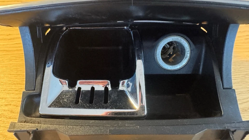 01-07 Mercedes W203 C55 C320 Center Console Ashtray Ash Tray Compartment OEM - Image 2 of 4