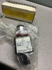 ALLEN BRADLEY 800MR-B2 SMALL ROUND BLACK PUSH BUTTON SWITCH SER.A FREE SHIPPING.