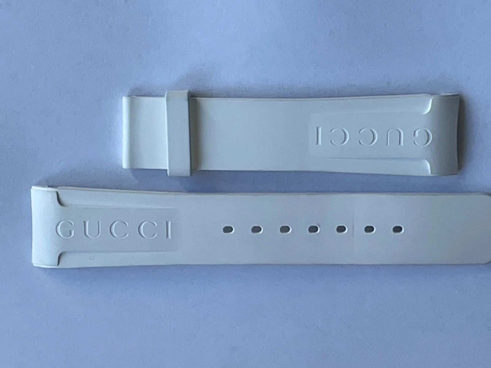 (A559) Bracelet de montre GUCCI 20mm caoutchouc blanc neuf avec extrémités moulées
