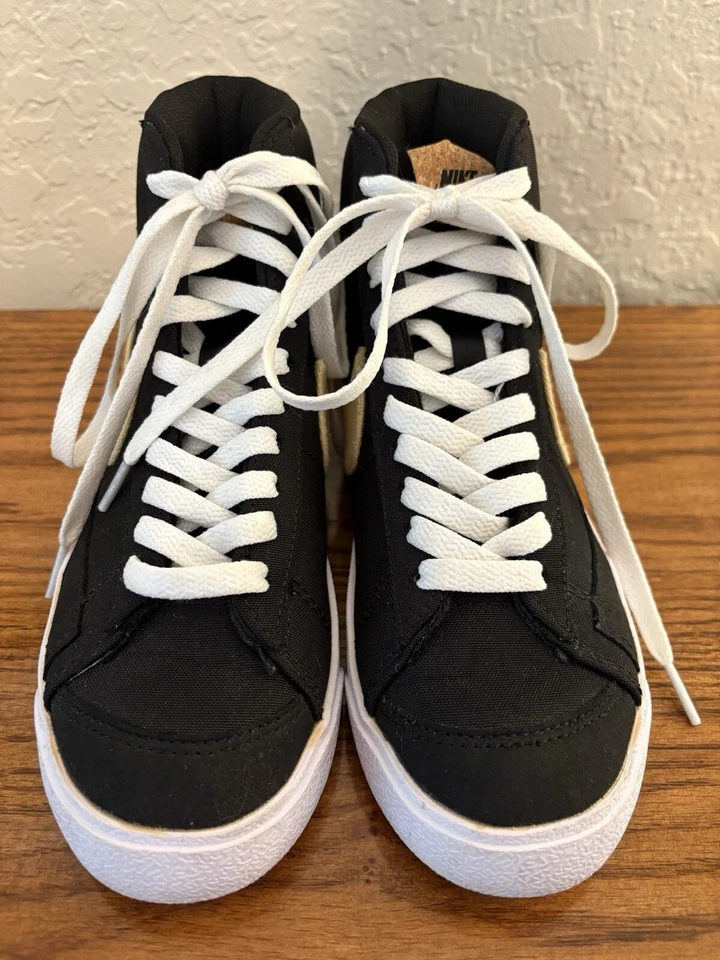 Nike Blazer Mid 77 Pomegranate Womens Sz 6.5 - image 2 of 4