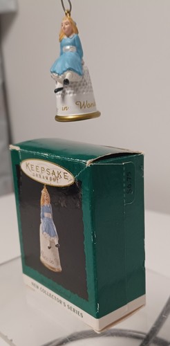 Hallmark 1995 Alice in Wonderland miniature Thimble mini Christmas Ornament - Picture 3 of 6