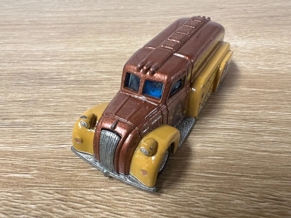 38 Dodge Airflow Yellow Brown Dr McCoy Star Trek Pop Culture 2014 - Image 2 of 4