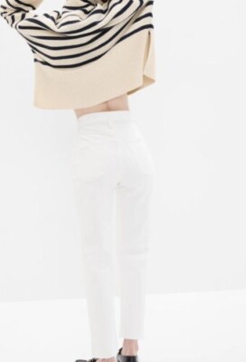 NWOT Gap Sky High Rise Cheeky Straight Jeans/White /Size 29/8 Reg