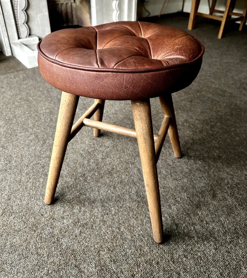 Oak Brown Leather Stool Footstool Mango Wood Legs Retro Style Vintage Look - Image 2 of 4