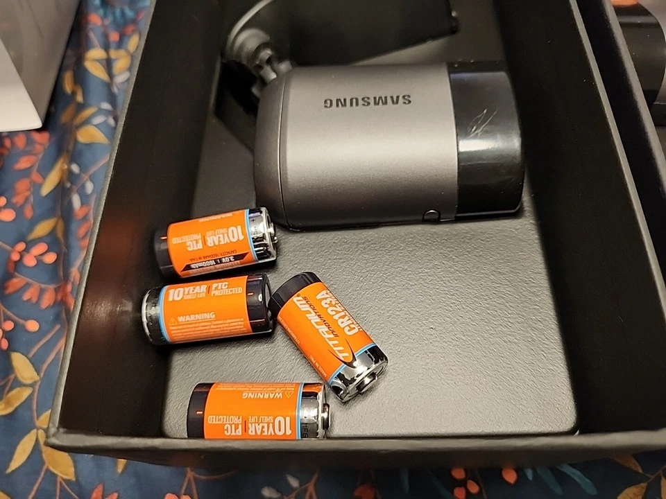 Samsung Wisenet SNW-R0130BW SmartCam A1 Seguridad para el Hogar SNA-R1100W con 2 Cámaras Foto 4 de 4