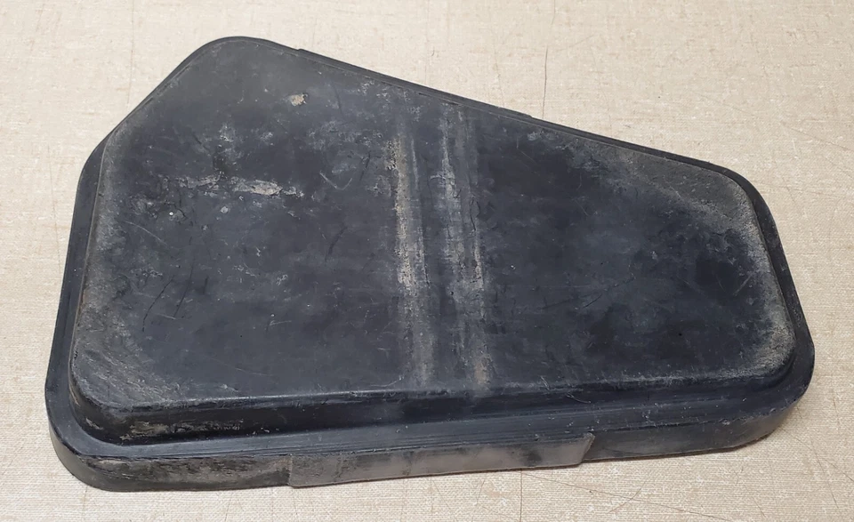 HONDA 17218-430-000 AIR BOX FILTER COVER CAP CR250R ELSINORE 1978 1979 1980 - Image 3 of 4