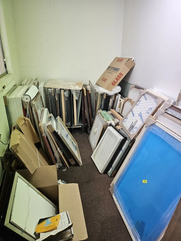 Lote de más de 100 marcos de fotos de madera tamaños, colores y formas surtidos Foto 3 de 4