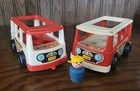 VINTAGE FISHER PRICE LITTLE PEOPLE 2 MINI BUS WITH FIGURE