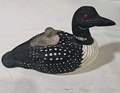 Decorative Loon With Baby On Back Figurine Resin Lake Cabin Decoration 