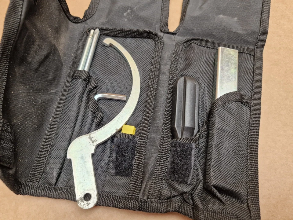 Triumph Tiger 1050 SPORT инструмент набор и мешок подлинный OE 2013 - 2016 - Изображение 2 из 4