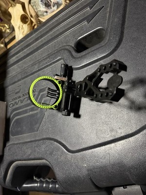 Black Gold WMX5 Widow Maker Archery Bow Sight - Black