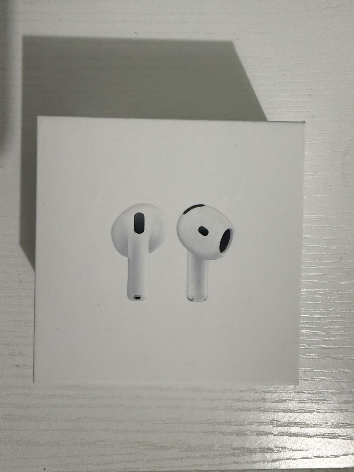 Apple Airpods 4 Wireless Bluetooth Earbuds With Charging Case