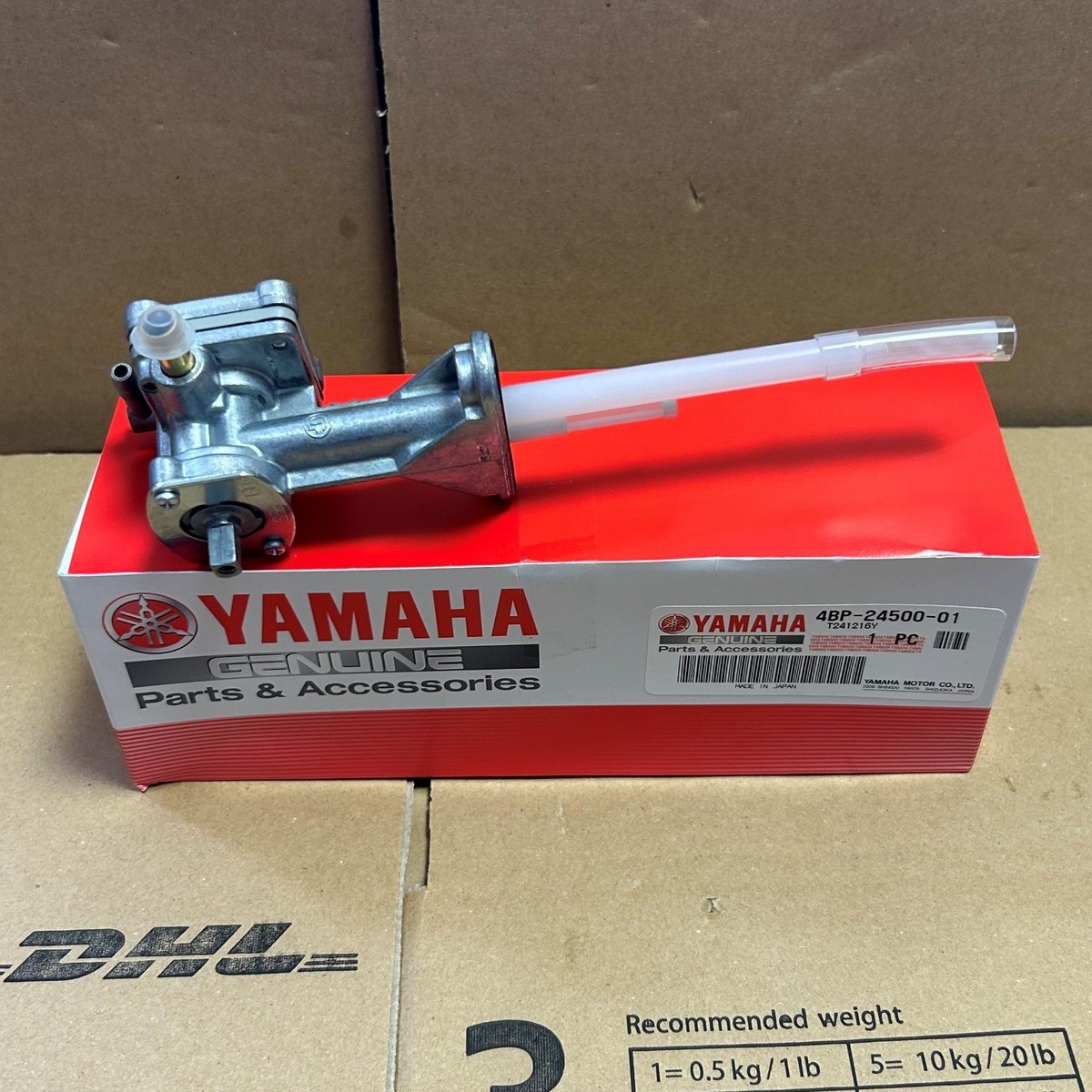NEW】Yamaha Genuine 1997-1998 XJ600N Fuel Cock Assy 4BP-24500-01