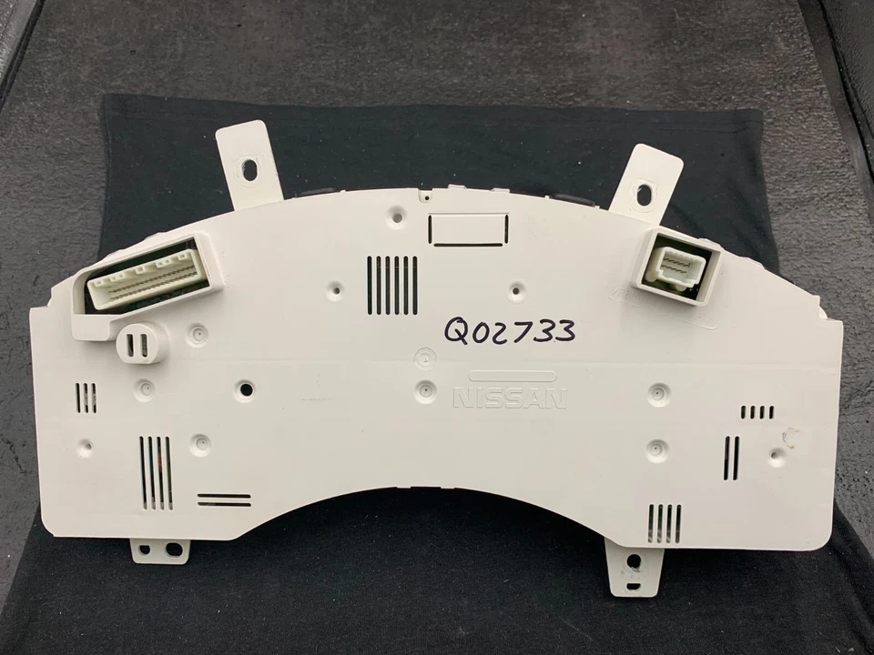 Cuadro de instrumentos velocímetro tablero Nissan Titan 2006 4x2 SE 115.664 millas Foto 2 de 3