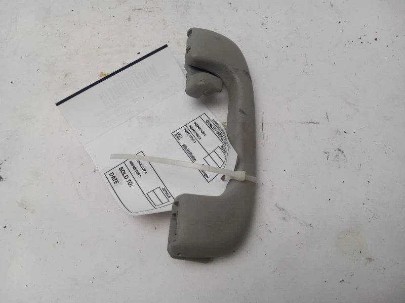 Manija de agarre de techo trasera izquierda para Chevrolet Sonic 2012-2019 Foto 2 de 4