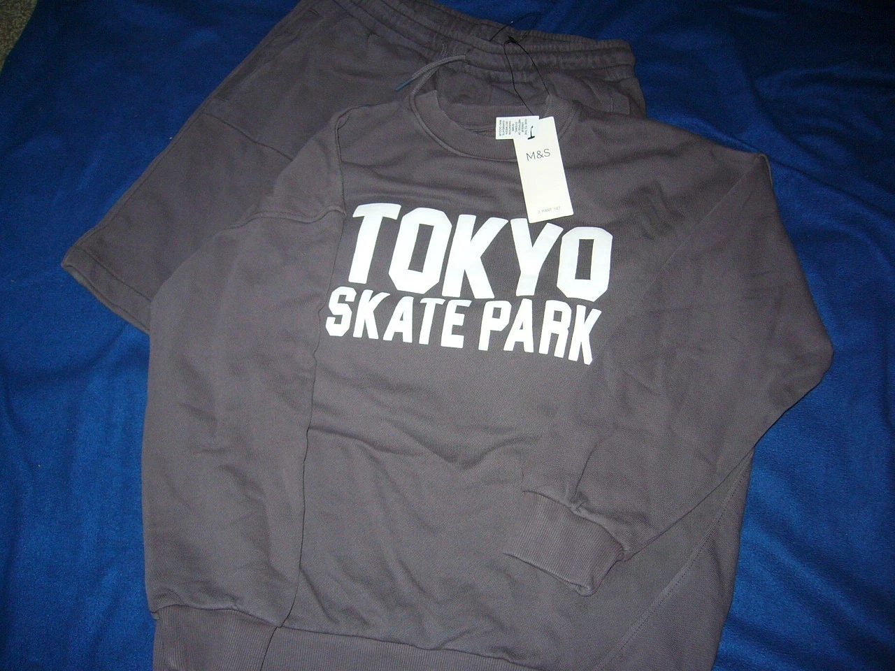 BNWT M&S Boys Casual Skate Set: Long/S Top & Shorts in Grey; Cotton 11-12 yrs
Opens in a new window