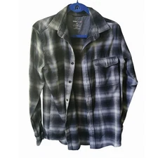 Swiss Tech Mens Flannel Shirt Size S Rich Black Plaid Long Sleeve Casual