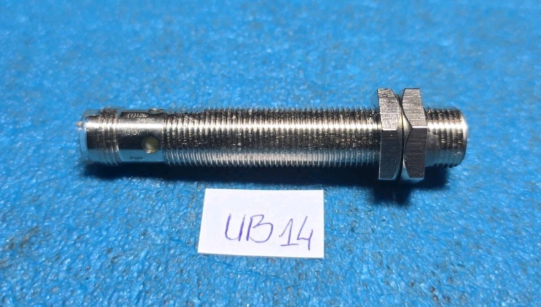 OMRON E2A-M12LS04-M1-B1