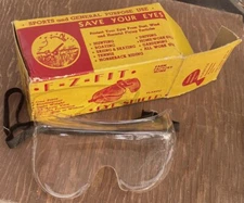 E-Z-FIT vintage safety Eye Shield in original Box; Kerrco Products Hastings, Neb