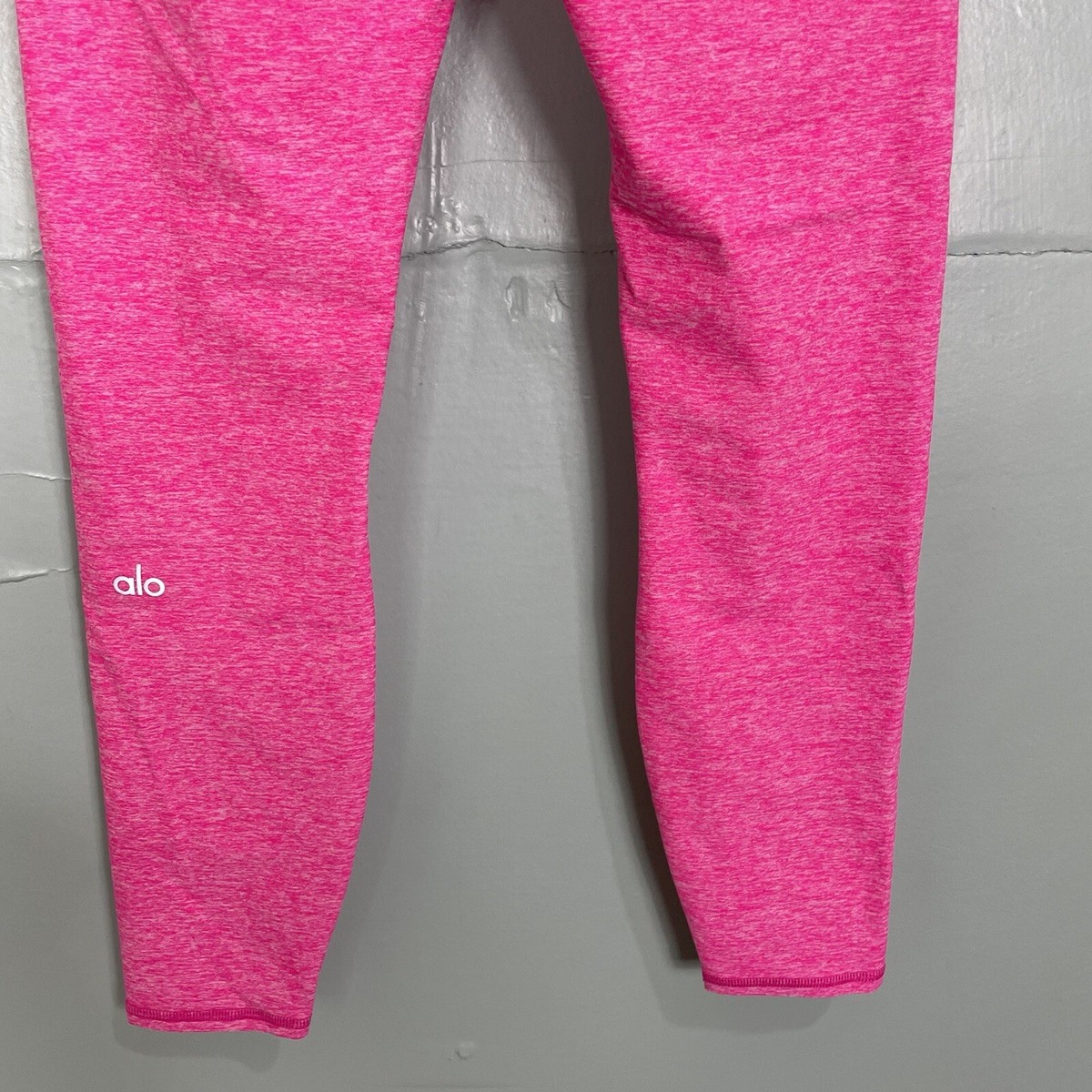 Alo Alosoft High Waisted 7/8 Highlight Legging in Neon Pink