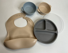 Baby Feeding Set 5 Pc Silicone Divided Suction Plate Lid Bib 2 Bowls Wee Sprout