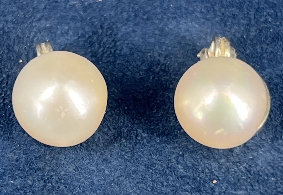 Boucles d'oreilles or blanc 18K 4,9g avec perles de culture naturelles baroques - Immagine 3 di 4