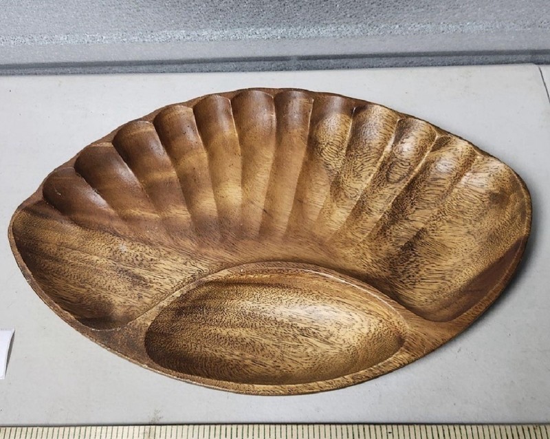 Vintage Monkey Pod Wood Seashell 2 Section Divided Bowl Tray 