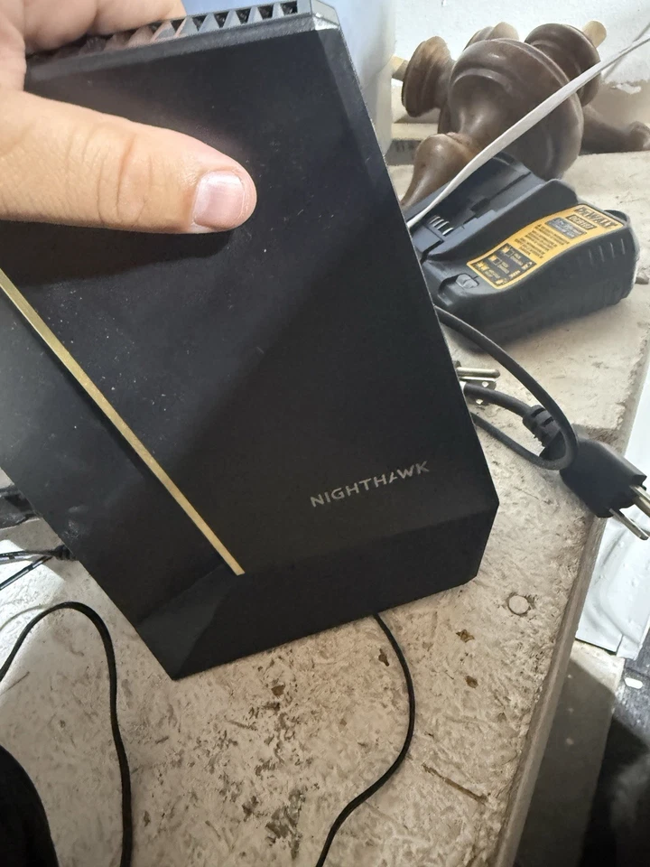 Netgear Nighthawk DOCCSIS Modem/Router. Excellent Condition MSRP $399 - Image 3 of 4