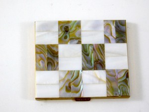 Vintage-Genuine-Shell-Mother-of-Pearl-Goldtone-Compact-with-Mirror-Rectangular
