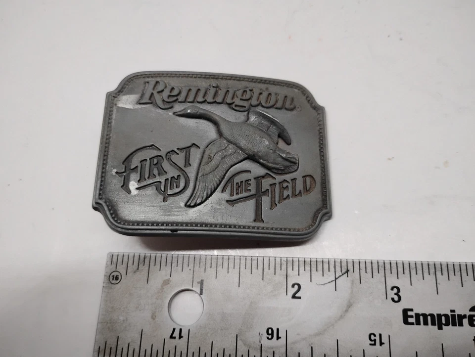 Fivela de cinto vintage Remington First In The Field Canadá ganso - Imagem 2 de 4