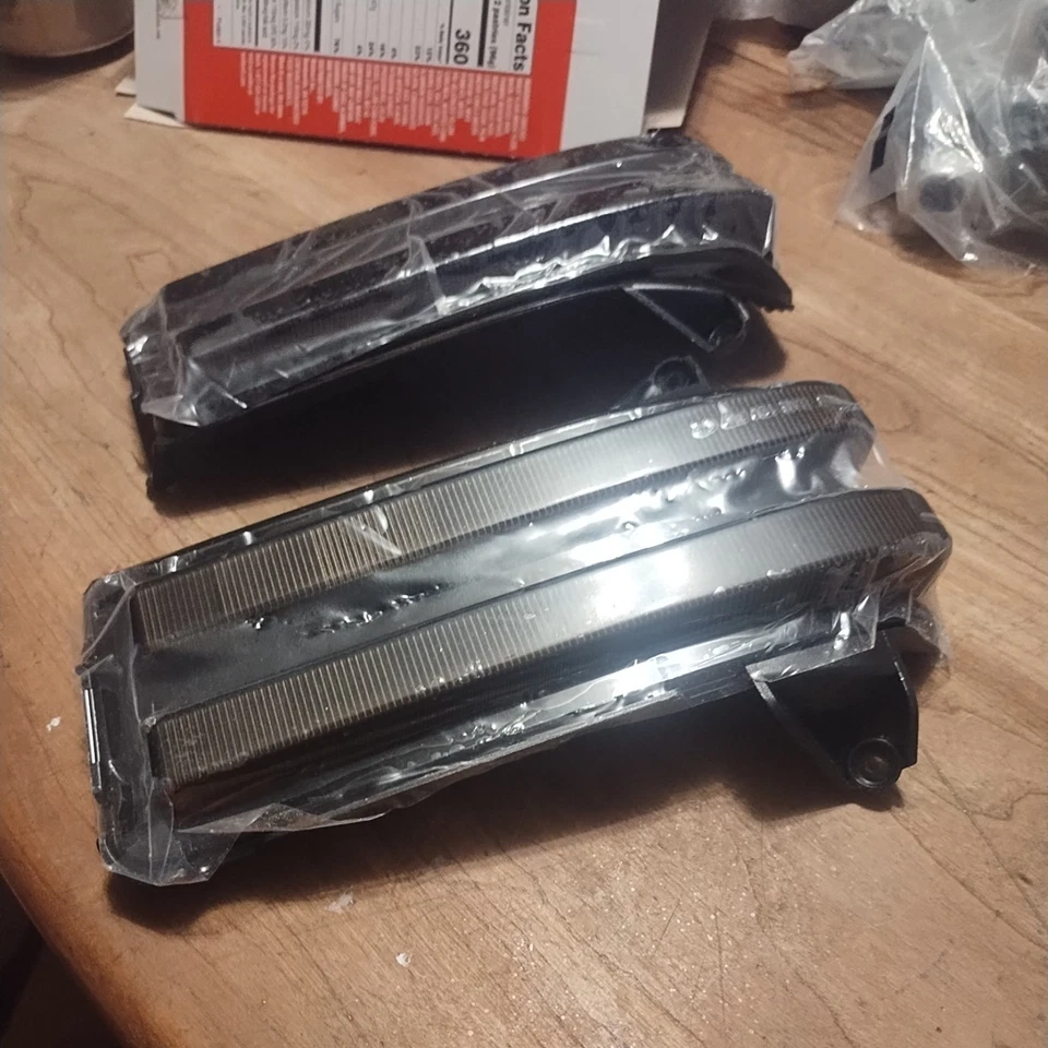 Luces de señal de giro de espejo de remolque secuencial ahumadas para Chevy, GMC Chevy '20-'23 2500/3500 Foto 3 de 4